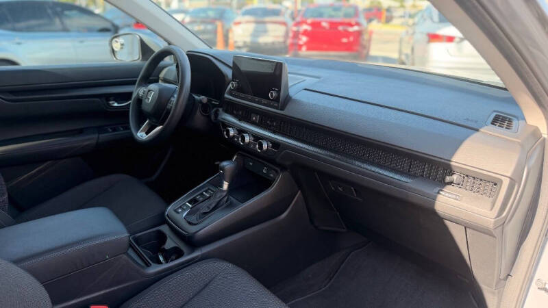 2025 Honda CR-V LX