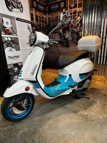 2023 Vespa Primavera 150 Tech