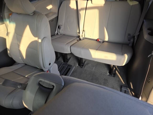 2015 Toyota Sienna XLE 8-Passenger