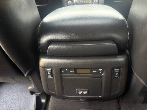 2017 Nissan Armada Platinum