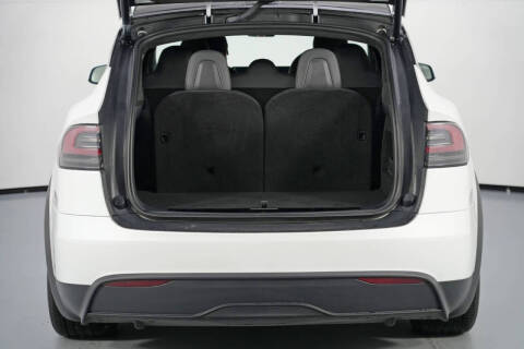 2023 Tesla Model X Standard Range