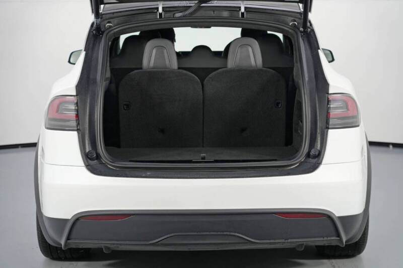 2023 Tesla Model X Standard Range