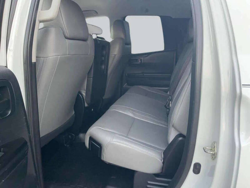 2016 Toyota Tundra SR