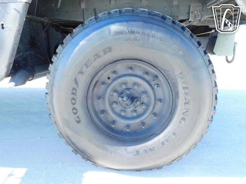 2002 AM General M1123