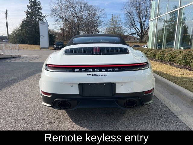 2025 Porsche 911 Carrera