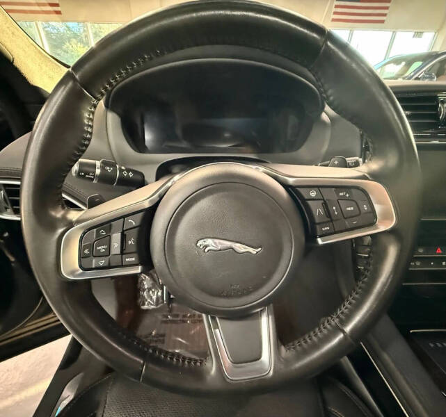 2019 Jaguar F-PACE 30t Prestige