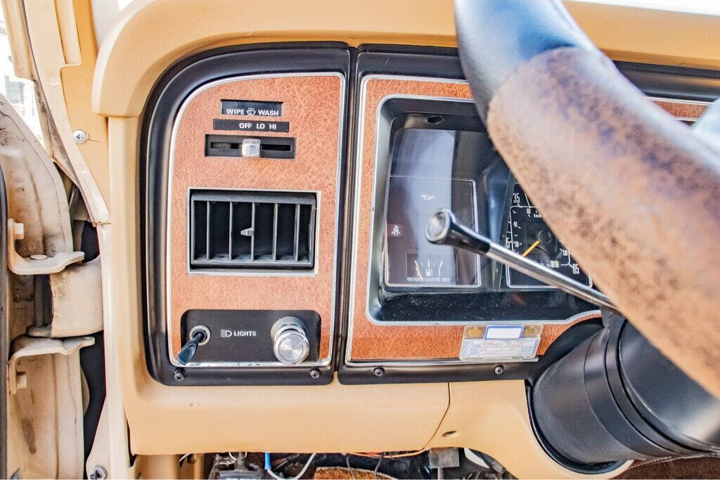 1984 Ford E-Series 95