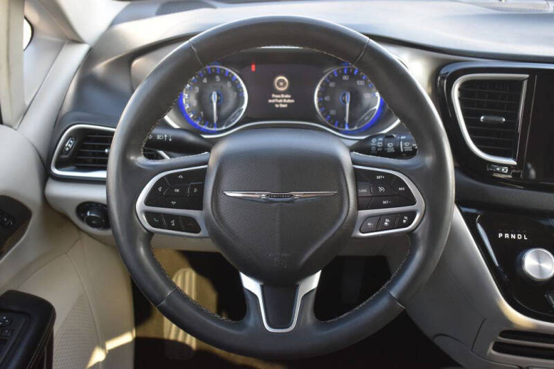 2022 Chrysler Pacifica Touring L