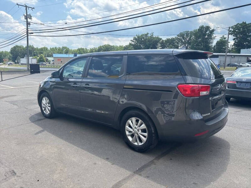 2017 Kia Sedona LX