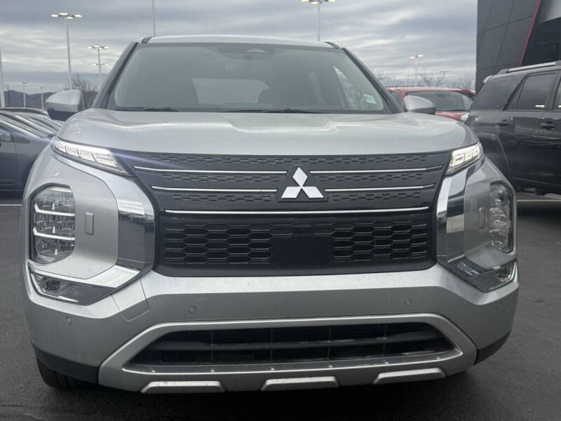 2024 Mitsubishi Outlander PHEV SE