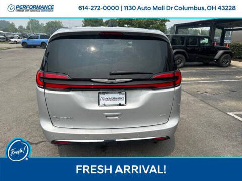 2024 Chrysler Pacifica Touring L