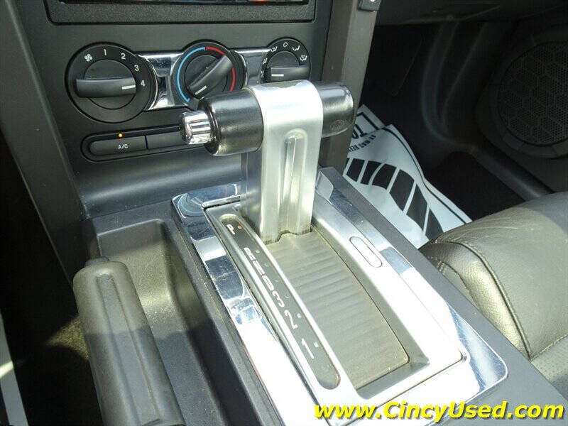 2006 Ford Mustang GT Deluxe