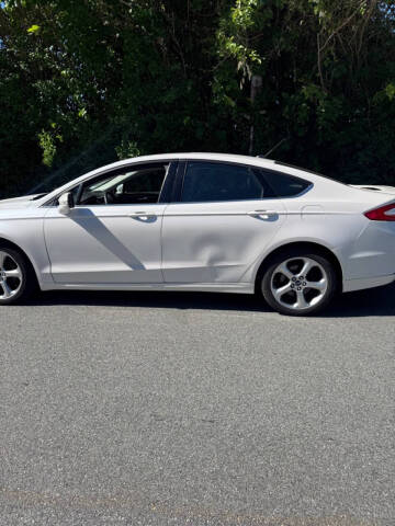 2014 Ford Fusion SE