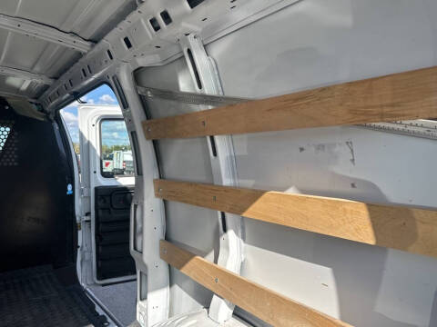 2024 GMC Savana 2500