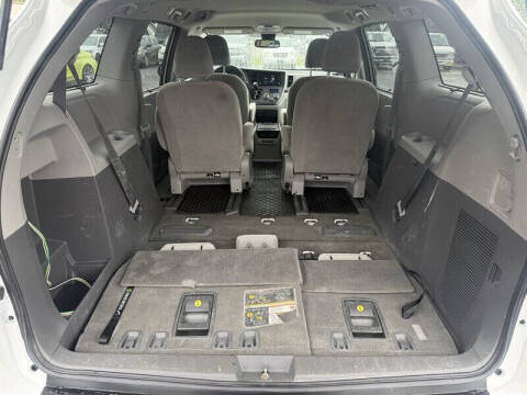 2018 Toyota Sienna LE 7-Passenger