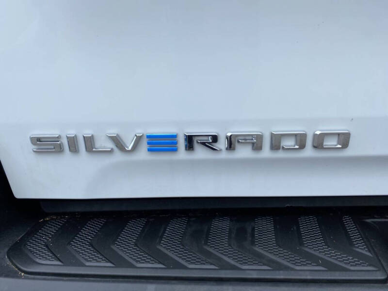 2025 Chevrolet Silverado EV LT