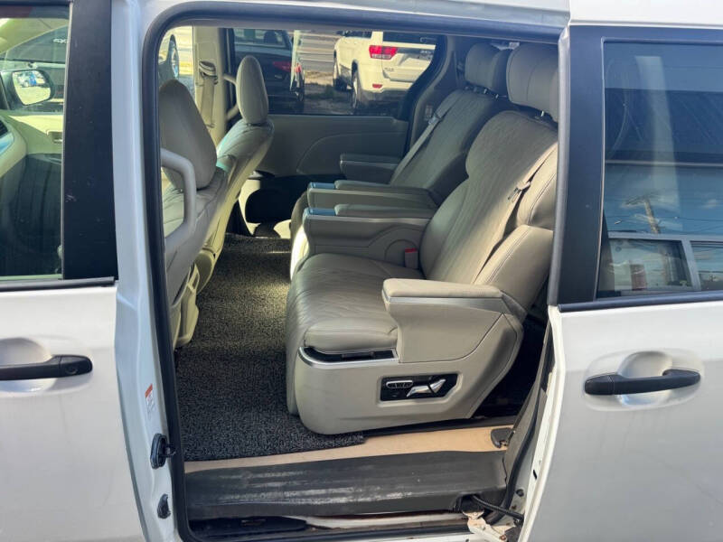 2016 Toyota Sienna L 7-Passenger