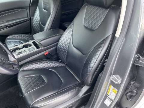 2023 Ford Edge Titanium