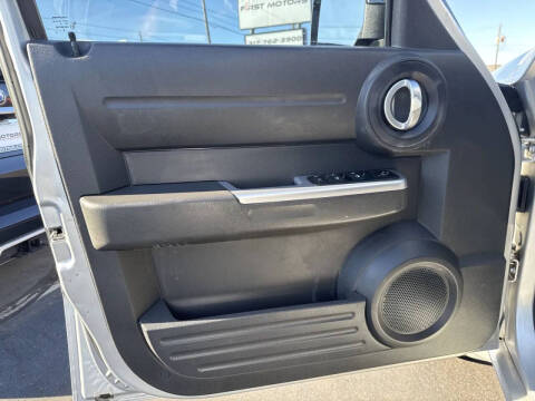 2011 Dodge Nitro SXT