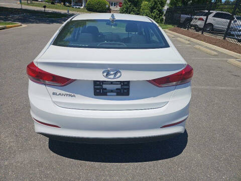 2018 Hyundai Elantra
