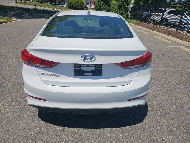 2018 Hyundai Elantra