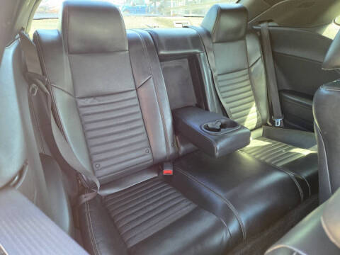 2012 Dodge Challenger SXT Plus