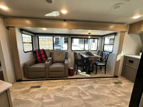 2024 Dutchmen Kodiak 2921FKDS