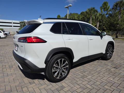 2024 Toyota Corolla Cross XLE