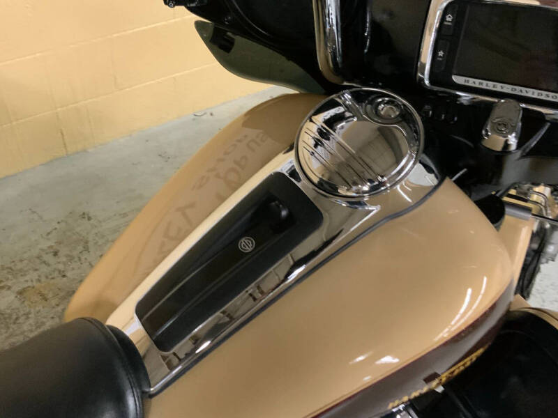 2014 Harley-Davidson FLHTCUTG TRI GLIDE