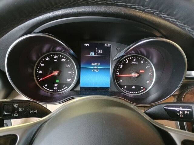 2020 Mercedes-Benz GLC 10