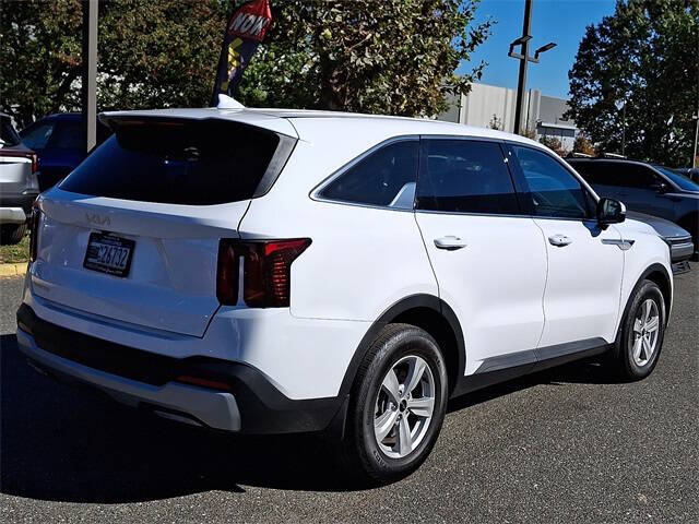 2025 Kia Sorento LX