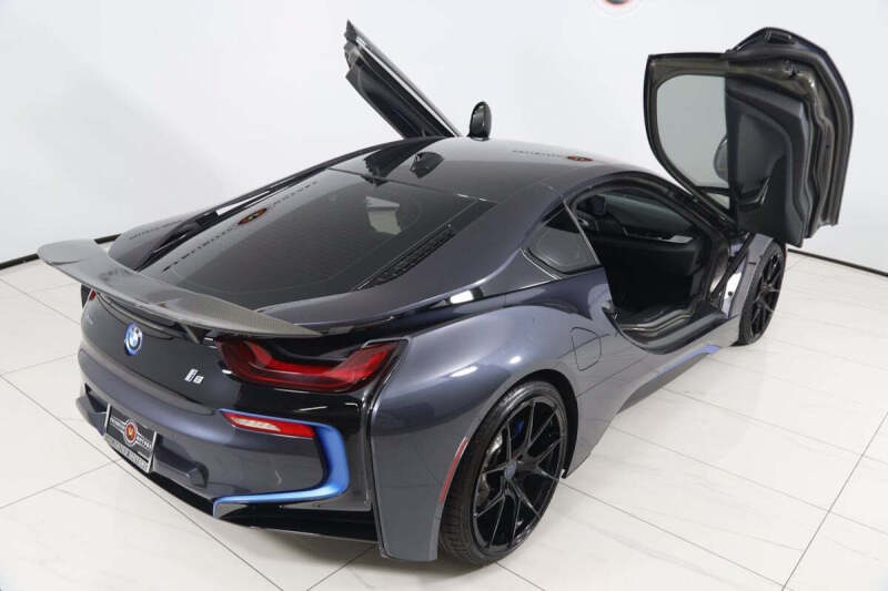 2017 BMW i8