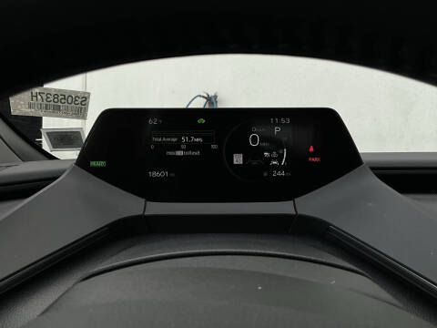 2025 Toyota Prius LE