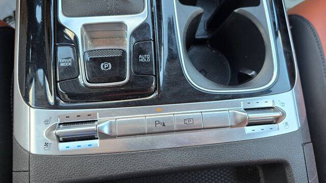 2024 Kia Carnival SX