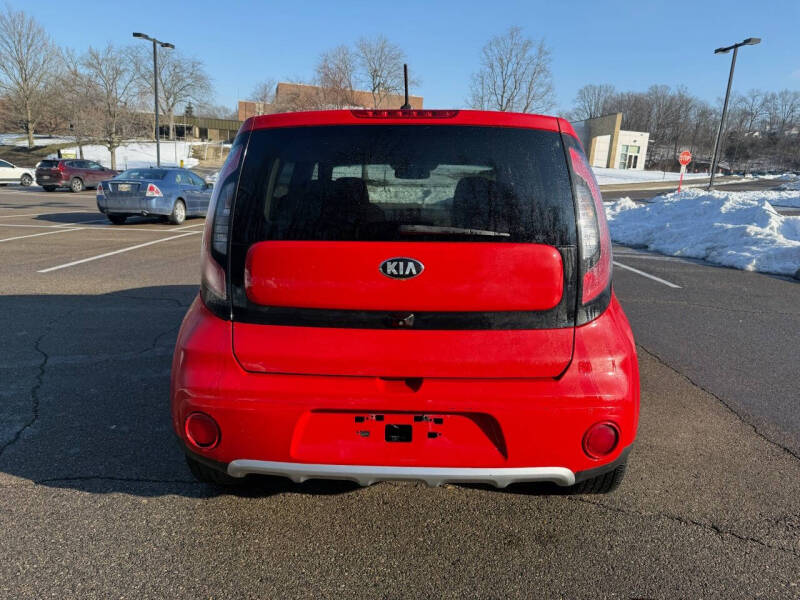 2017 Kia Soul +