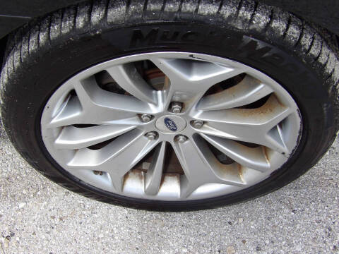 2017 Ford Taurus Limited