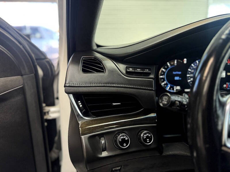 2017 Cadillac Escalade ESV Platinum