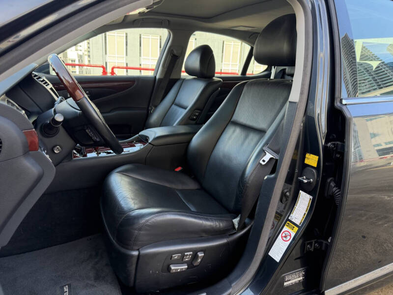 2007 Lexus LS 460