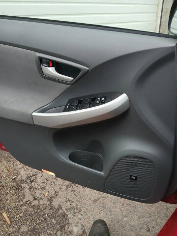 2011 Toyota Prius One