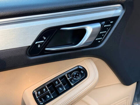 2017 Porsche Macan GTS