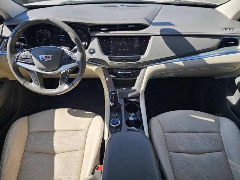 2020 Cadillac XT5 Premium Luxury