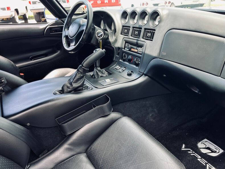 1997 Dodge Viper GTS