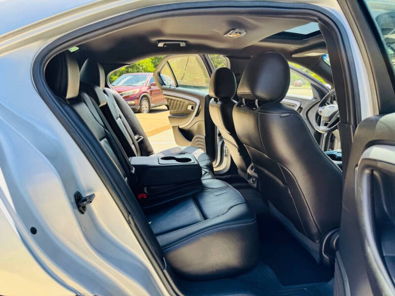 2018 Ford Taurus SEL