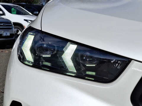 2025 BMW X6 xDrive40i