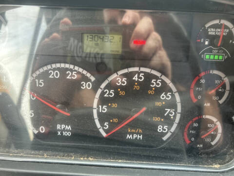 2014 Freightliner B2 Chassis