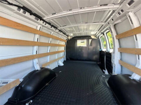 2022 GMC Savana 2500