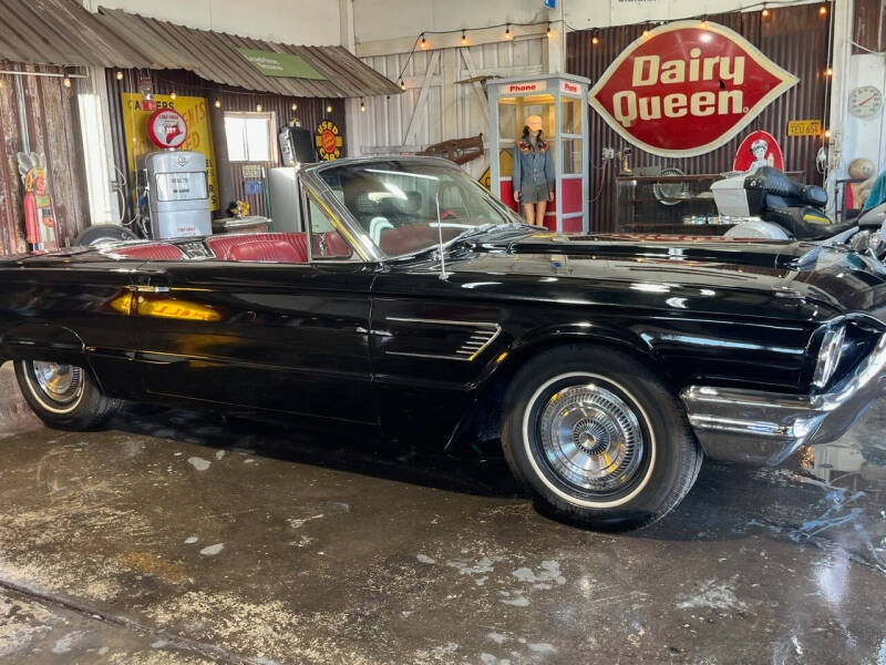 1965 Ford Thunderbird