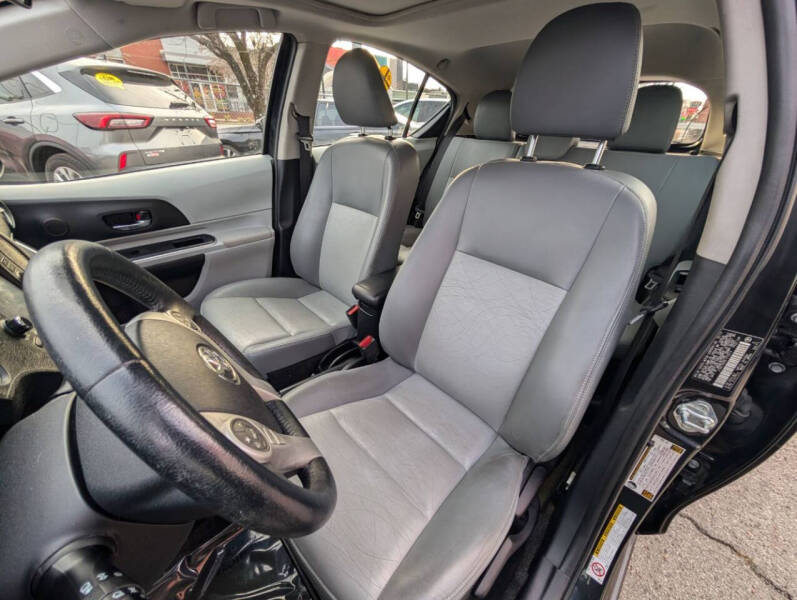 2014 Toyota Prius c Four