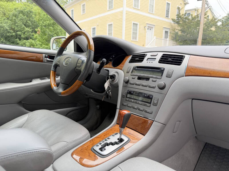 2005 Lexus ES 330
