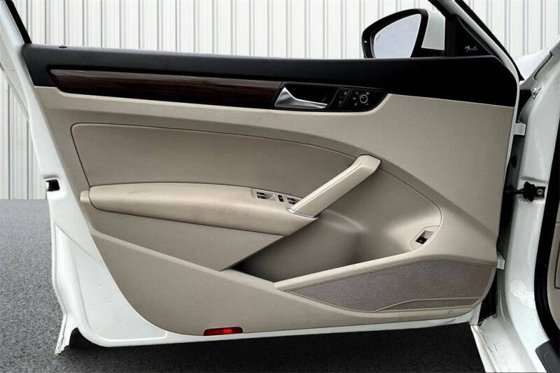 2020 Volkswagen Passat SEL